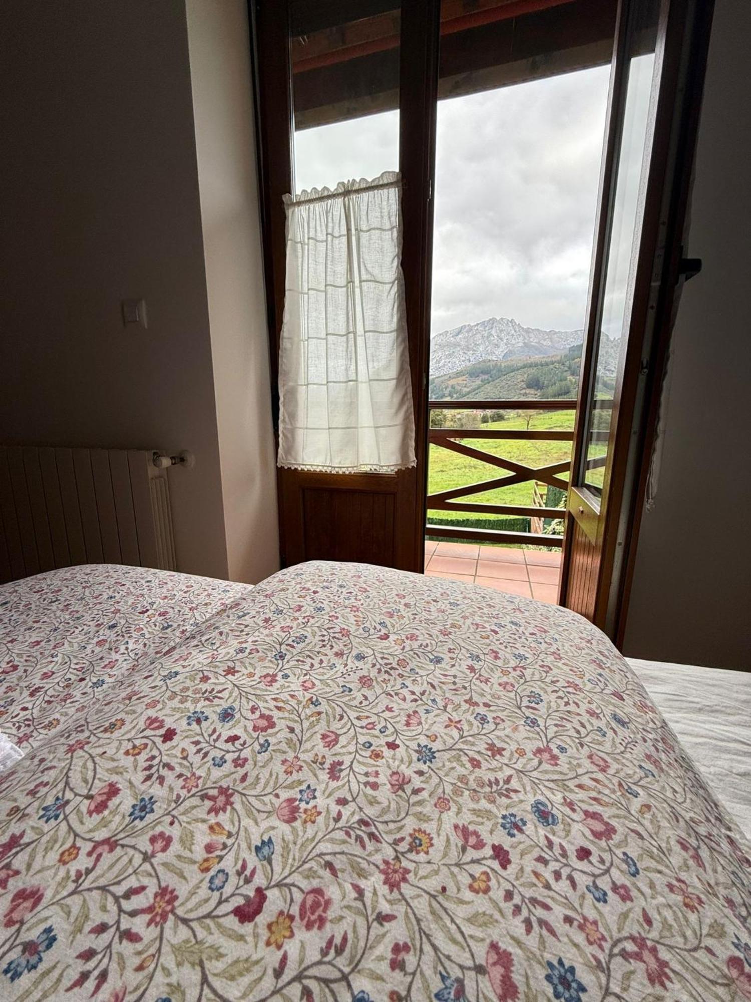 Chalet Turistico La Jenduda 奥耶多 外观 照片